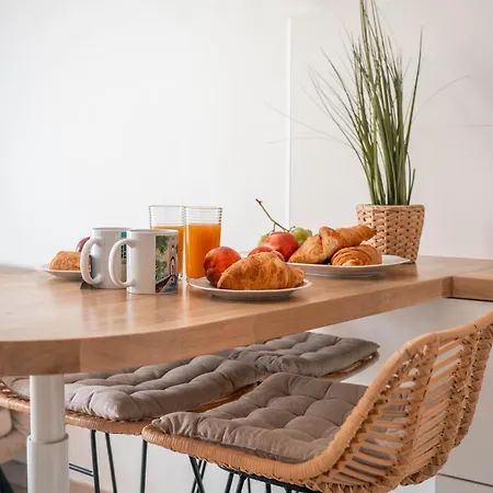 Beachfront Cocooning Getaway * La Grande-Motte