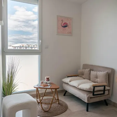 Beachfront Cocooning Getaway *