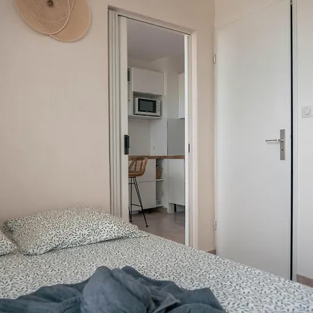 Beachfront Cocooning Getaway