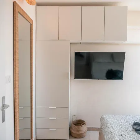 Beachfront Cocooning Getaway La Grande-Motte