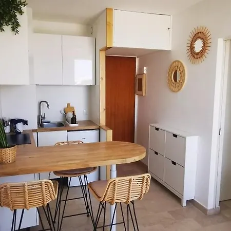 Beachfront Cocooning Getaway La Grande Motte