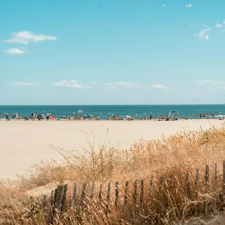 Beachfront Cocooning Getaway